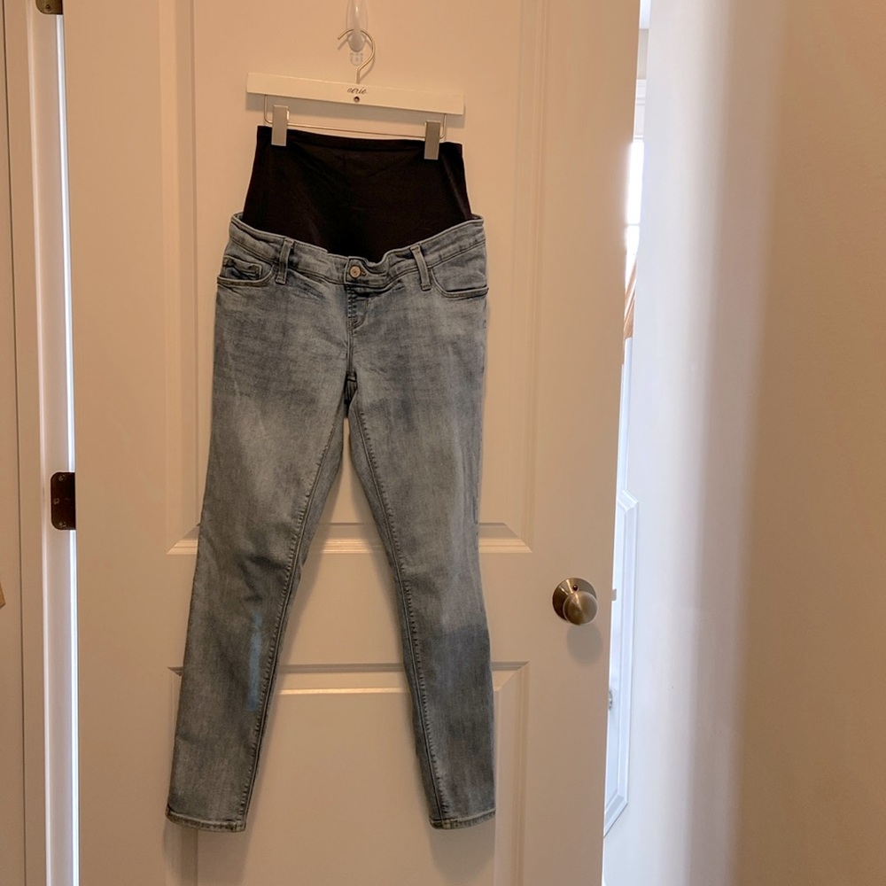 Old Navy maternity Rockstar jeans